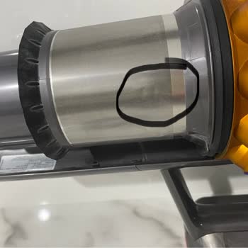 Dyson V15 Metal Filtresinde Çöküntü