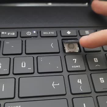 HP Victus 16 Laptop Tuş Çıkması