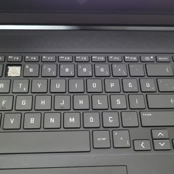 HP Victus 16 Laptop Tuş Çıkması