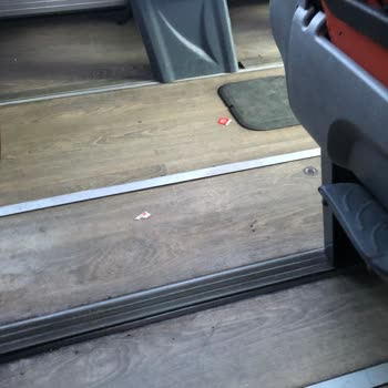 Pamukkale Turizm Şoför Ve Muavin Sabaha Kadar Bağırarak Konuştu