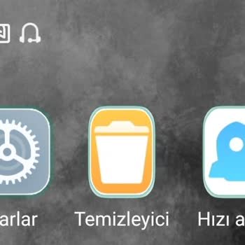 Poco X3 NFC Ön Kamera Donuyor Ve Uygulamaların Şekli Değişti