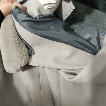 Koton Marka Kaşe Kaban 3 Kere Giymede Hemen Tüylendi.