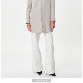 Koton Marka Kaşe Kaban 3 Kere Giymede Hemen Tüylendi.