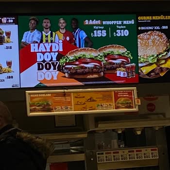 Burger King - Ekranlarda Taahhüt Ettiği Fiyatın Üzerinde Satıyor