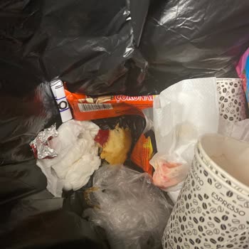 Ülker Kekiniz Hamsi Tadıyordu