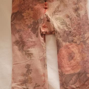 Dolap Renkleri Akmış ve Defolu Çorap Hayal Kırıklığı