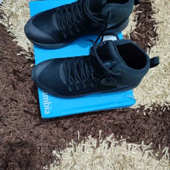 Columbia Bot Waterproof Olmasına Rağmen Su Kaçırıyor.