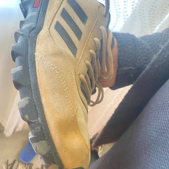 Adidas Ayakkabı Fiyatları Pahalı Ömrü 2 Ay!