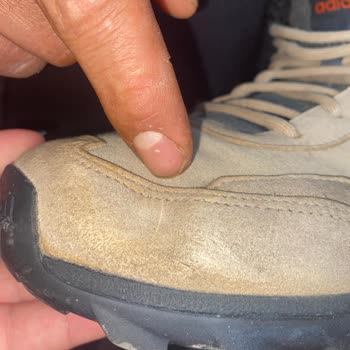 Adidas Ayakkabı Fiyatları Pahalı Ömrü 2 Ay!