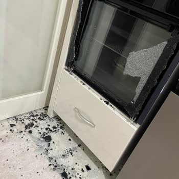 Arçelik Fırınımın Dış Camı Bomba Gibi Patladı