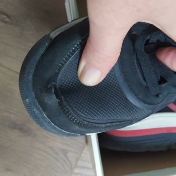 FLO Ayakkabı Kusurlu Ürünü Geri Almıyor.