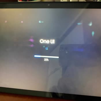 Samsung Galaxy TAB A9+ Ekranda Beyaz Nokta Var.