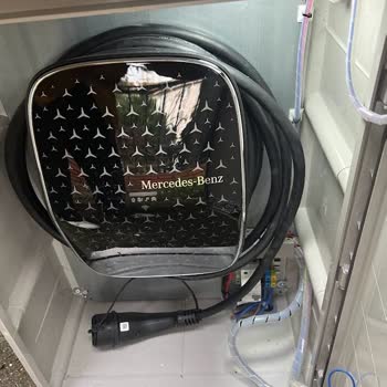 Mercedes Kendi Verdiği Üzerinde Logosu Olan Wall Box A Destek Vermiyor