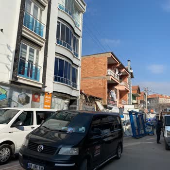 Aksaray Belediyesi Bina Girişi Sokak İşgali