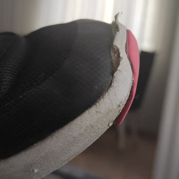 Skechers Ayakkabı 2 Ayda Kendini Bıraktı
