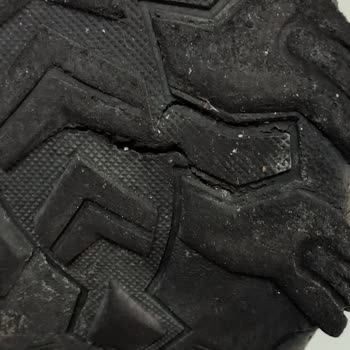 LC Waikiki порвалась подошва у ботинок