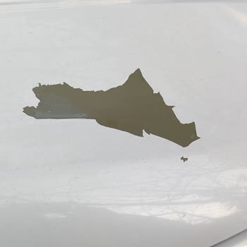 Nissan Qashqai Aracımın Kaput Boyası Soyulmaya Başladı