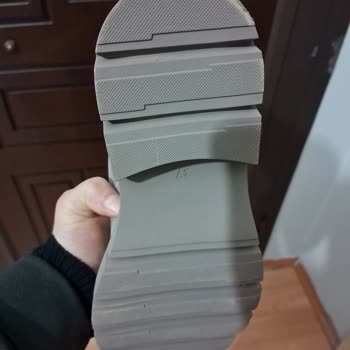 Düz Zeminde 3-5 Dakika Giymekle Aşınan Greyder Bot