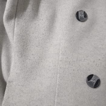 Koton Tüylenme Yapıyor Ama Mağaza Kabul Etmedi