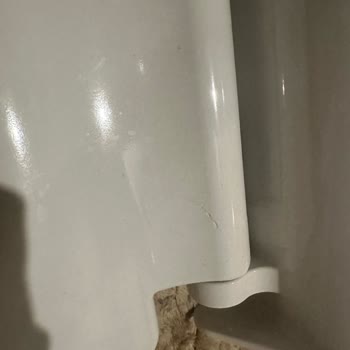 Kale Klozet Kapağı Kırıldı