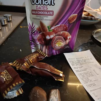 Bonart Bademli Hurmanın Bozuk Çikolatası