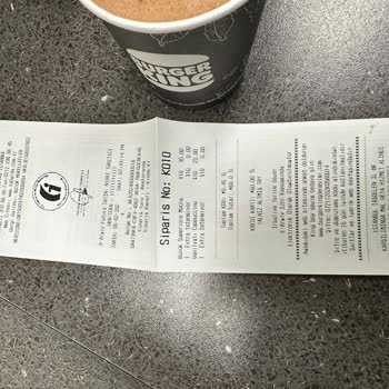 Burger King Büyük Boy Parası Alınıp Orta Boy Ürün Verilmesi