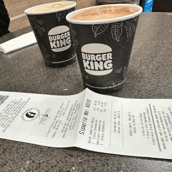 Burger King Büyük Boy Parası Alınıp Orta Boy Ürün Verilmesi