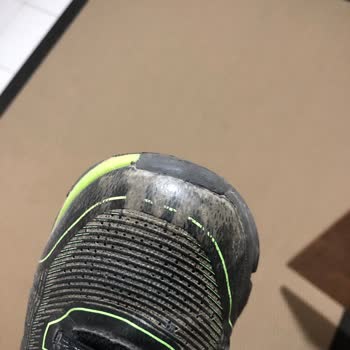 Skechers 403805L Ayakkabıda Soyulma Oldu!