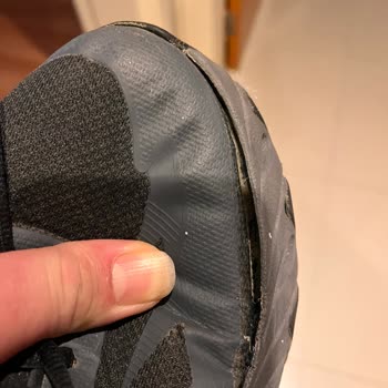 Skechers Kalitesiz Ürün Hayal Kırıklığı Yarattı