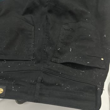 Colin's Pantolon Tüy Topluyor
