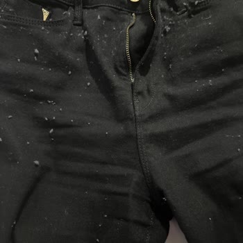 Colin's Pantolon Tüy Topluyor