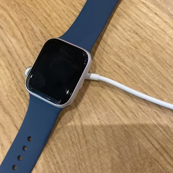 Apple Watch Se Ekran Çizilmesi