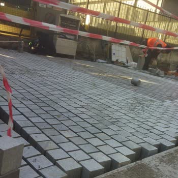 İstanbul Büyük Şehir Belediyesi (İBB) Hatalı Kaldırım Yapıyor