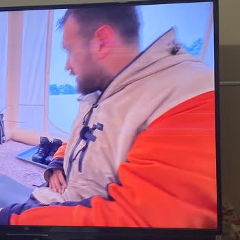 Beko B49L 8900 5A Televizyon Ekranında Çizgilenme Sorunu