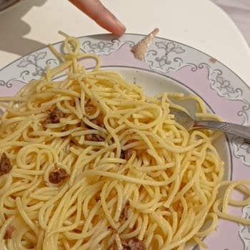 Köfteci Yusuf'un Kavurmasından Çıkan Kesici Cisim
