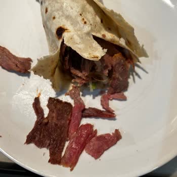 Ekrem Coşkun Çiğ Et Gönderdi