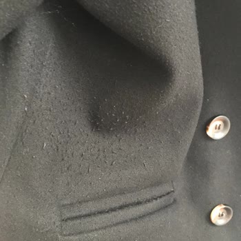 Berika Yıldırım Tüylenme Yapan Kaşesinin Arkasında Durmuyor