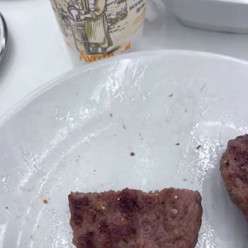 Köfteci Yusuf Nata Vega Bir Karış Kıvırcık Saç