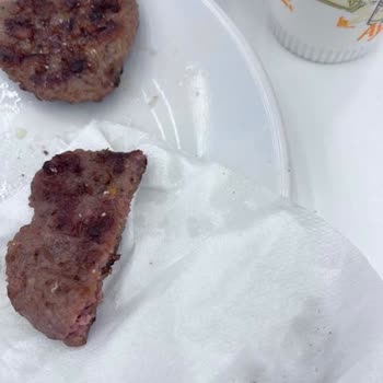 Köfteci Yusuf Nata Vega Bir Karış Kıvırcık Saç