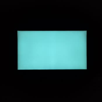 Samsung 50CU8000 Televizyonda Işık Sızması