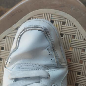 In Street Puma Marka Ayakkabı Yırtılması