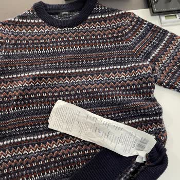 Colin's свитор с производственным браком