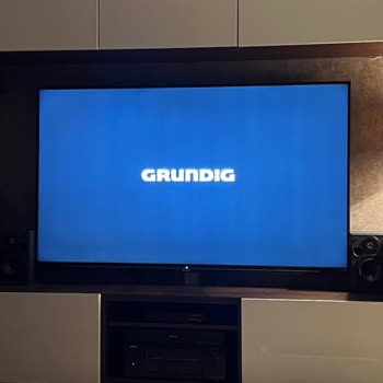 Grundig 65 İnc TV'de Gölge Ve Kararma Sorunu