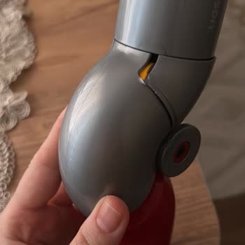Dyson V12, Mobilya Altı Adaptör Garanti Koşullarından Sayılmıyormuş!