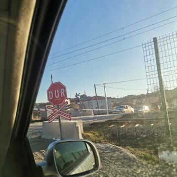 Olmayan Treni Bekliyoruz TCDD El At Şuna Artık!