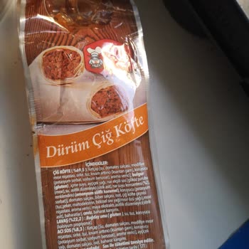 BİM Çiğ Köfte Dürüm İçinden Çıkan Maket Bıçak Parçası