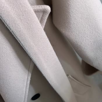 Emnora Kabanım Tüylenme Yaptı