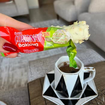 Ülker Gofretten Saç Çıktı