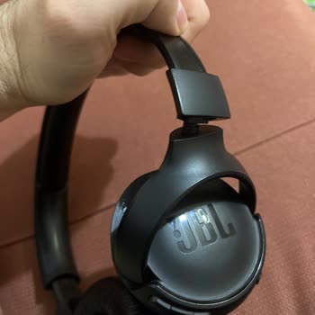 JBL 510bt Kulaklık Pod Kısmi Düşüyor
