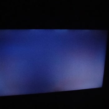 Grundig Marka TV Işık Sızmaları
